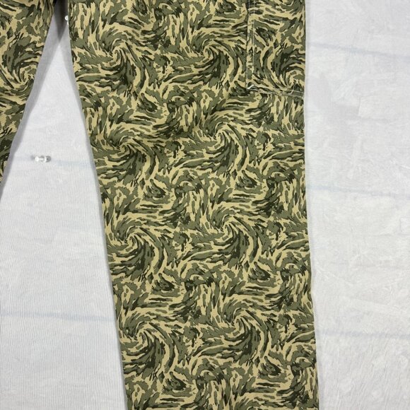 True Religion Camo Cargo Pants Mens Green Swirl Camo Utility Work Size 36 - Picture 8 of 16